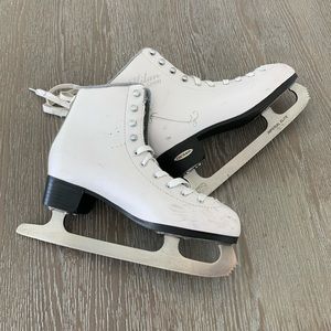 Gently Used White Lake Placid Figure Ice Skates.